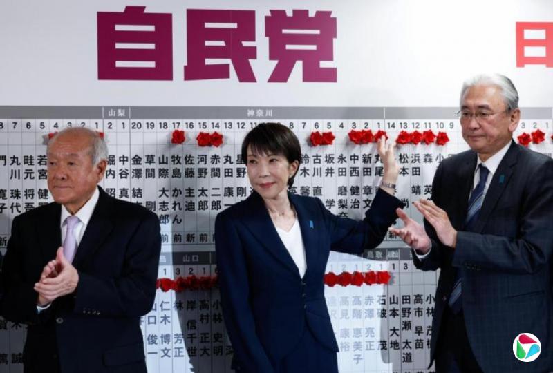 ����壺���д�ʤ�������չ�ϵ���ͻ���