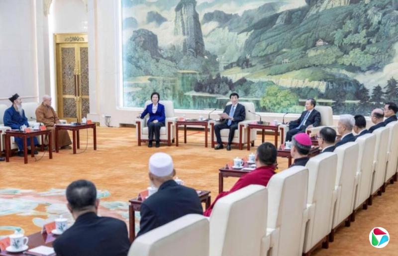 �������������ƽ��ڽ��й��� ����������������Ӧ