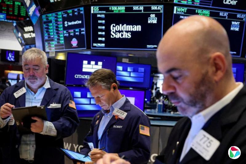 中国连续三年抛售美国股票