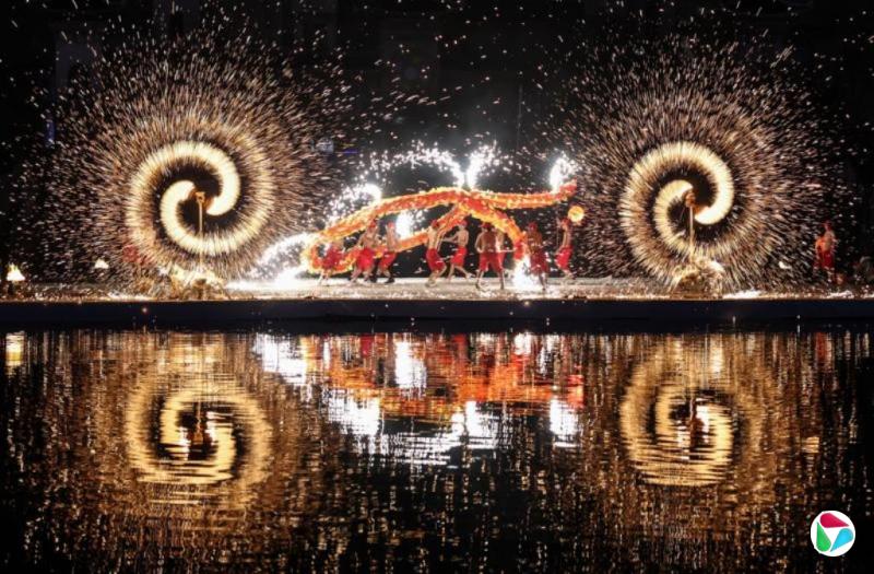 君不见:春节欢聚赏民俗