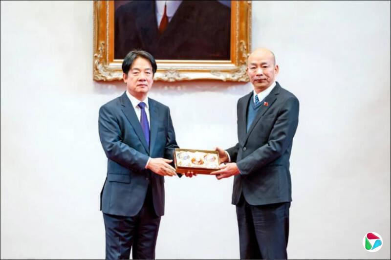 台湾马年上班首日 赖清德明与韩国瑜等五院院长茶叙