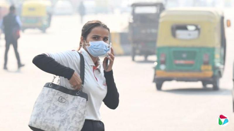 һ�����ſ��֡���ŵ���Noida����ͷ���߱ߴ�绰��Ů�ԣ������ɼ���ʻ�е������ཱི�������2025��11�¡�