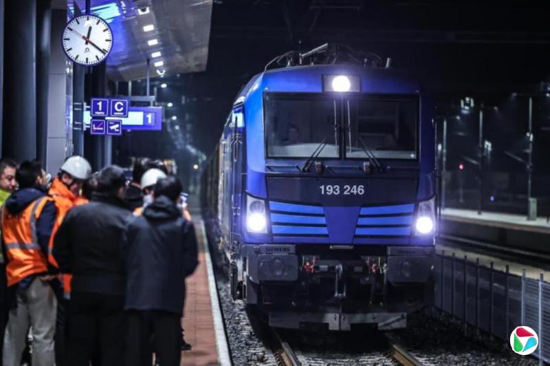 匈塞铁路匈牙利段货运启航 客运3月底开通