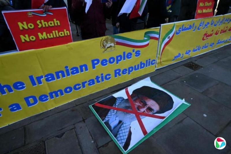 Ӣ���������������˻�Ϊ��÷�����������е����ˡ�