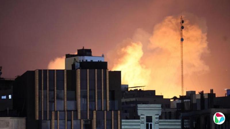 2026��3��1�գ���������ɫ�������ڶ�������ʷ�����Ϯ�󣬵º�����������󷽿ɼ���ը������Ũ������