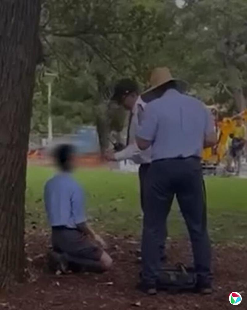 ���д���ڰ���Ǳ����У͵�ı���  ���ۺ�ְͣ