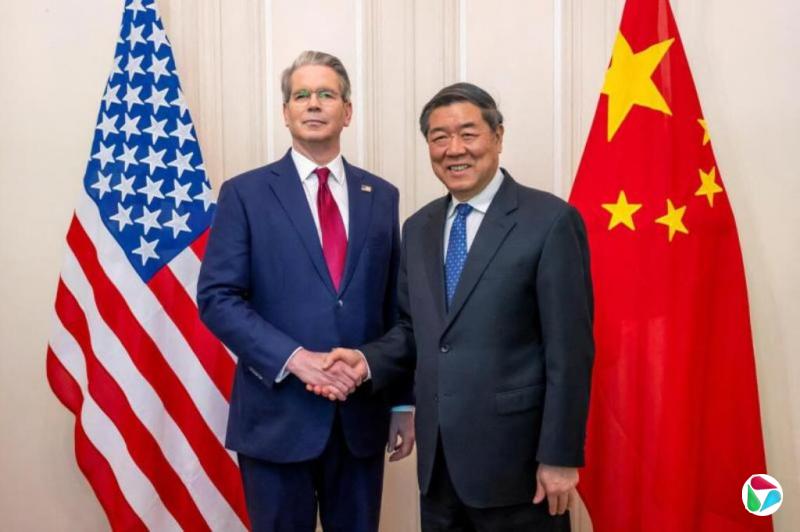 ��ɭ��������������ڰ������