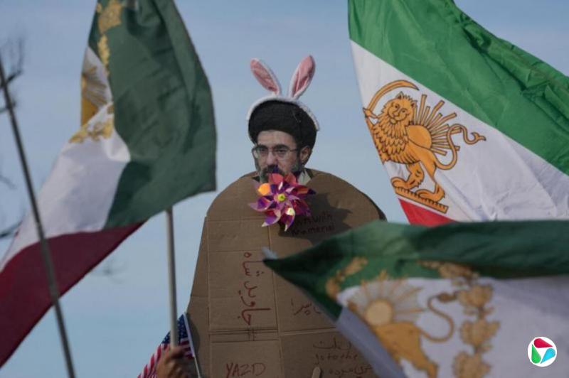 穆杰塔巴是“纸板人”? 伊朗战时战略或由军方主导