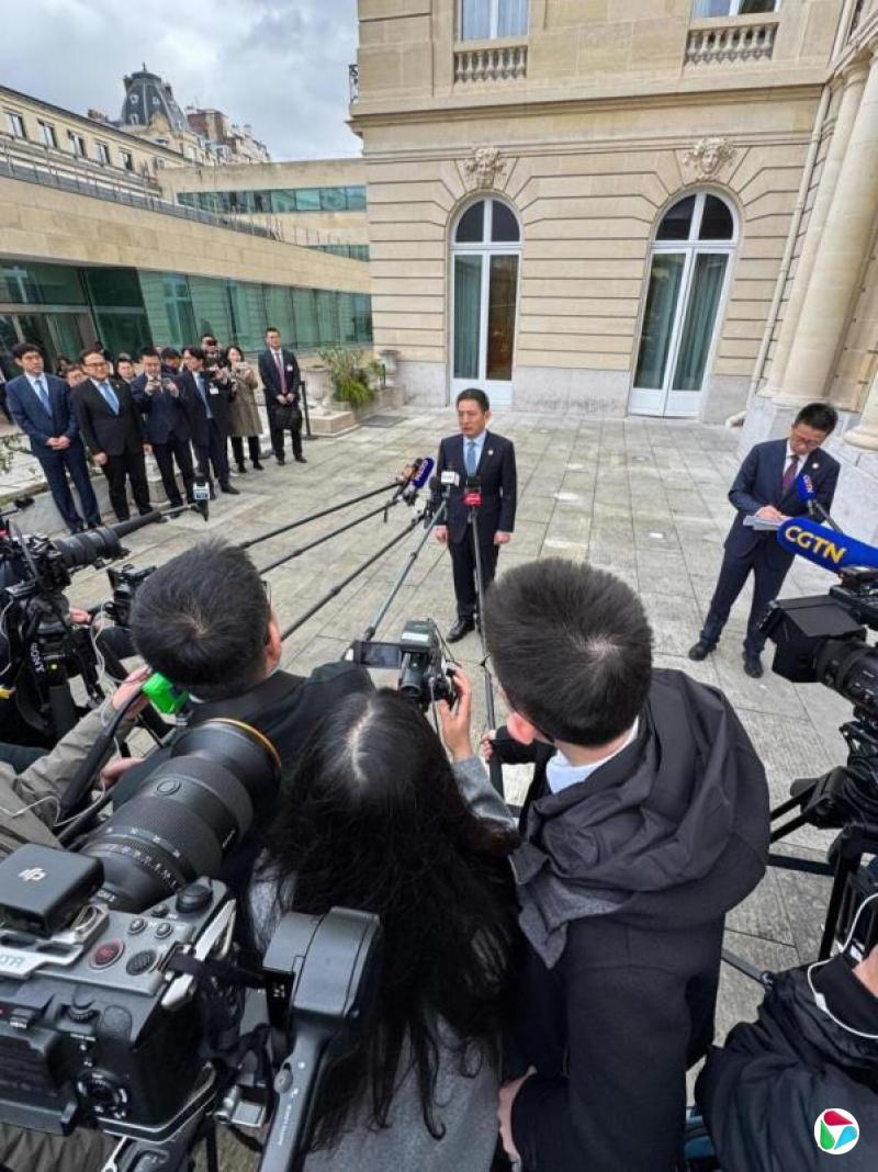 �������о������ٽ�˫��ó��Ͷ�ʵĺ�������