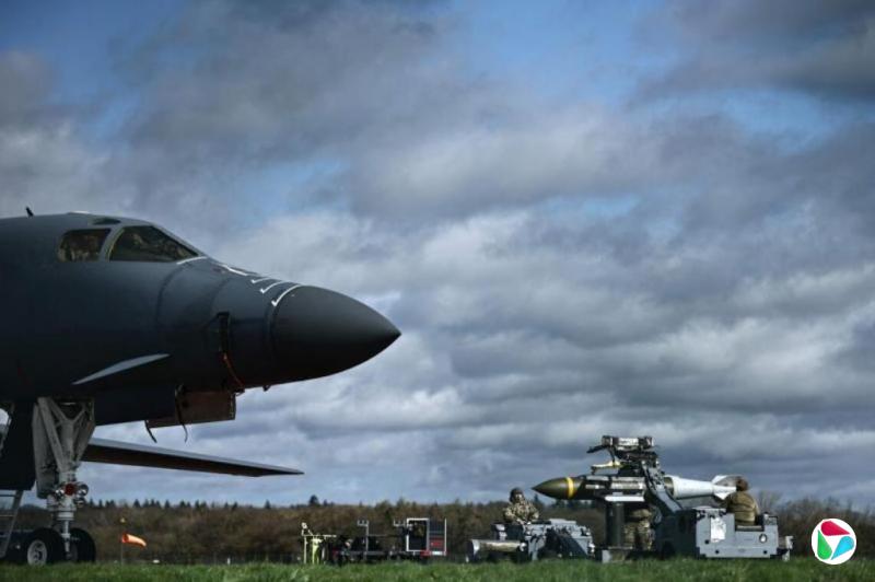 ���ʳ��Դ��ӡ������Ӣ���ϻ��� ͹�Ե����������