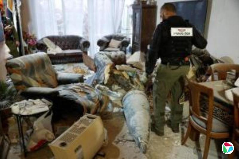 Ӣ�����¼���������˹��һ��ɢ��������������ը