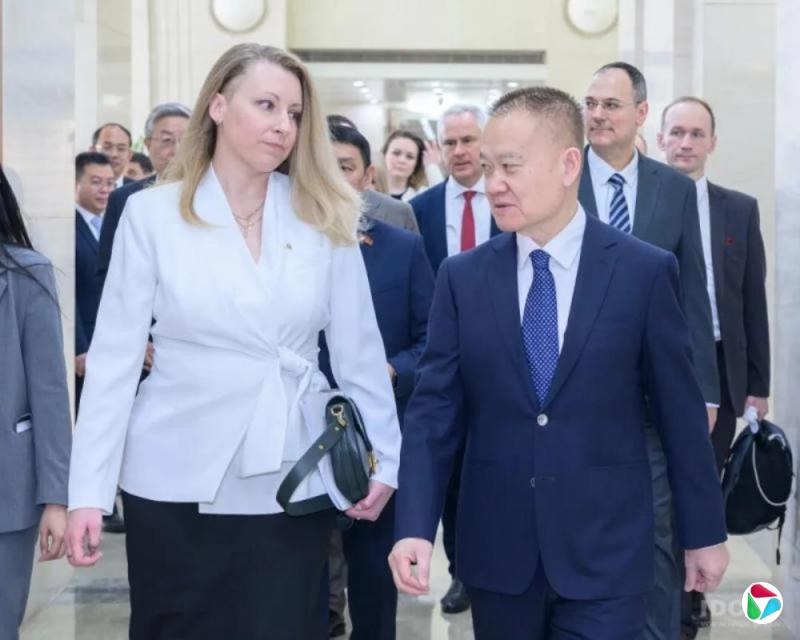 �����ǣ��ж���ϵ�Ȳ�ǰ�� �ж�������Э��