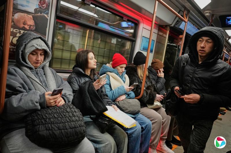 ���ڿ���ս������������䣬����˹����Ӿ������ѹ���ֶ��У�����û����һ�����������ƾٴ�����Ӱ�쵽��˶���ˡ�