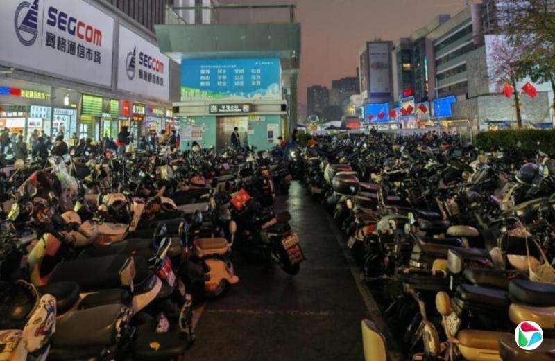 ���缦֮�ǡ������ڻ�ǿ���ȵؽ��綯�� ����APEC�ٰ�