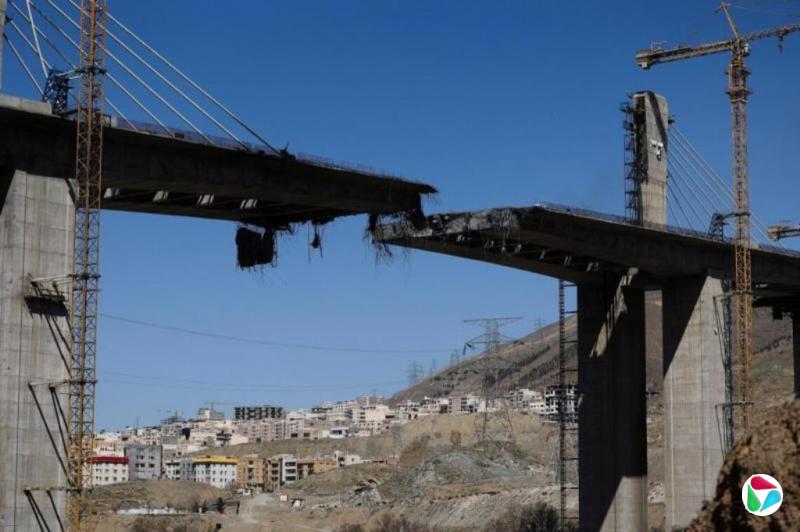 �ж����������ը�ٺ� �����״ξ��ڻ�����ս����׽����Ա