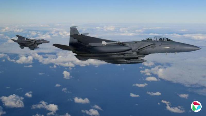 ����ͼƬ����������F-15ս����Ӣ�׺�Ͽ�Ͽ�Ѳ��