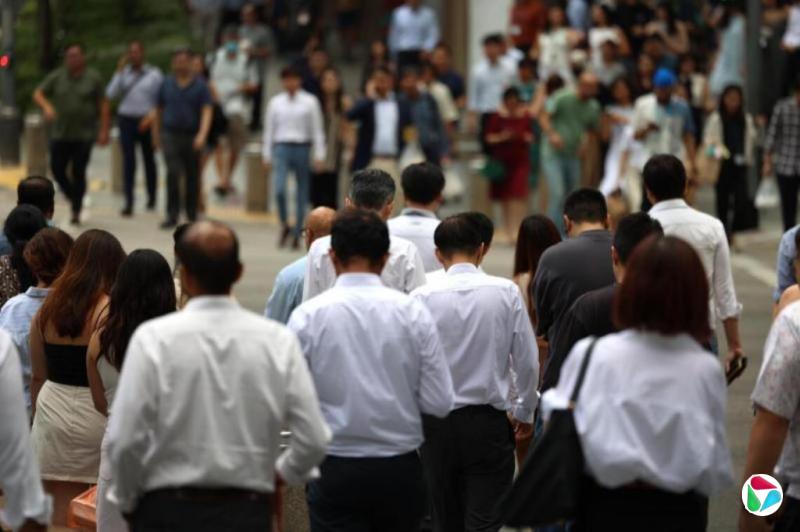 李显龙:公共政策中的微观经济学:一位实践者的视角(上)