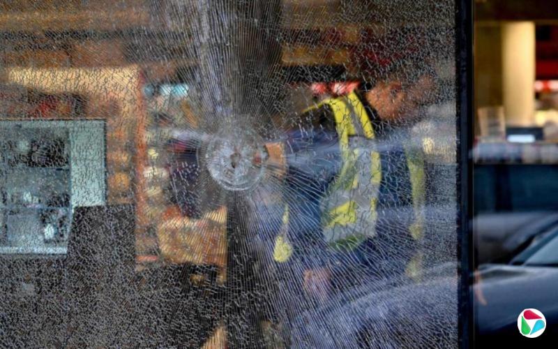 ����ǹ���ٳ��¼����������� ǹ�ֱ����е�����Ϊ��Ϯ