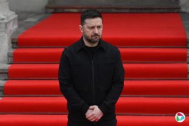 ���ſ���ʯ���Ʋ� ����˹����ÿ��Ǯ������Ϯ�ڵ���