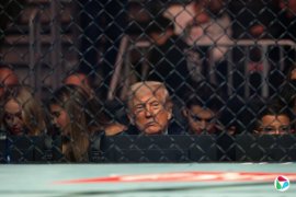 Ү�ա���ͼ������в��ս��������ѹ��֮�µ�������