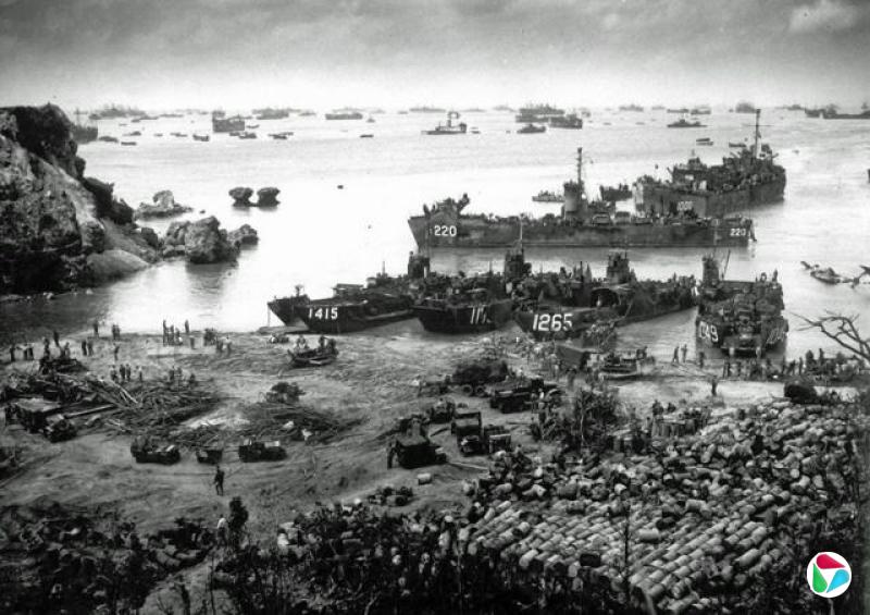 ����ս���͵�½ͧͣ���ڰ��ߡ�ÿ�Ҵ��Ĵ��׶�Ϳ�������ĸ����֡���������λ�ڸ�Զ�ĺ���ʿ���ͳ����ѵ�½ɳ̲�����ʶѷ��ں����߸�����