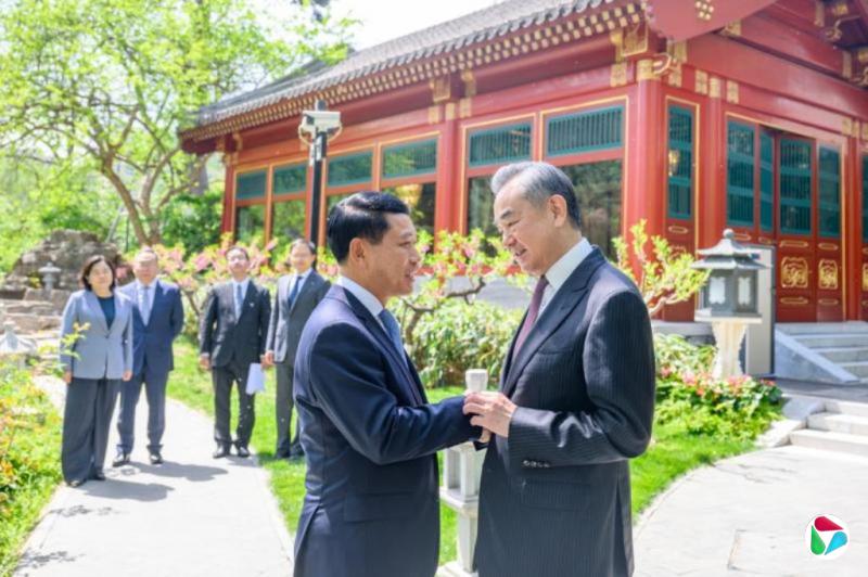 �������й������ι�ͬ���쾭������������