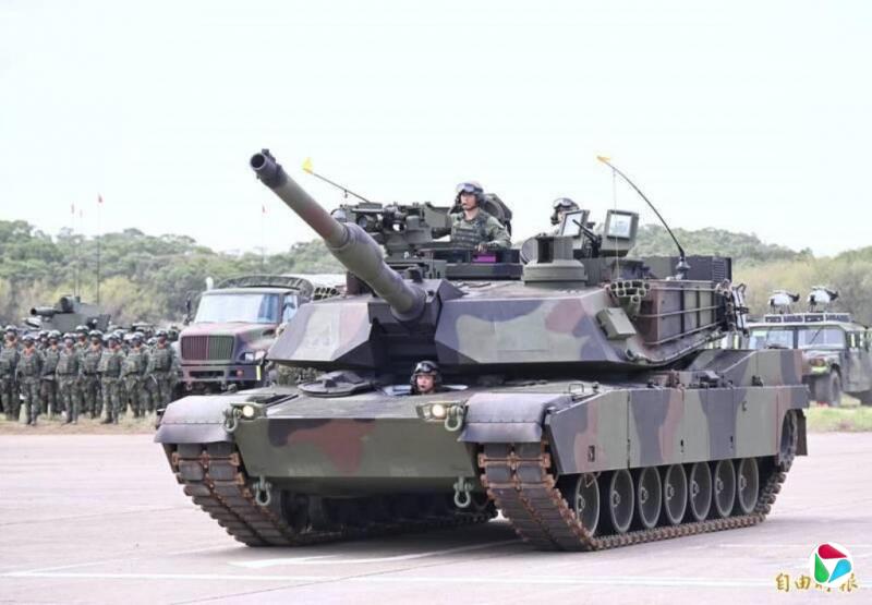 �������һ��M1A2T̹���ѵ�̨