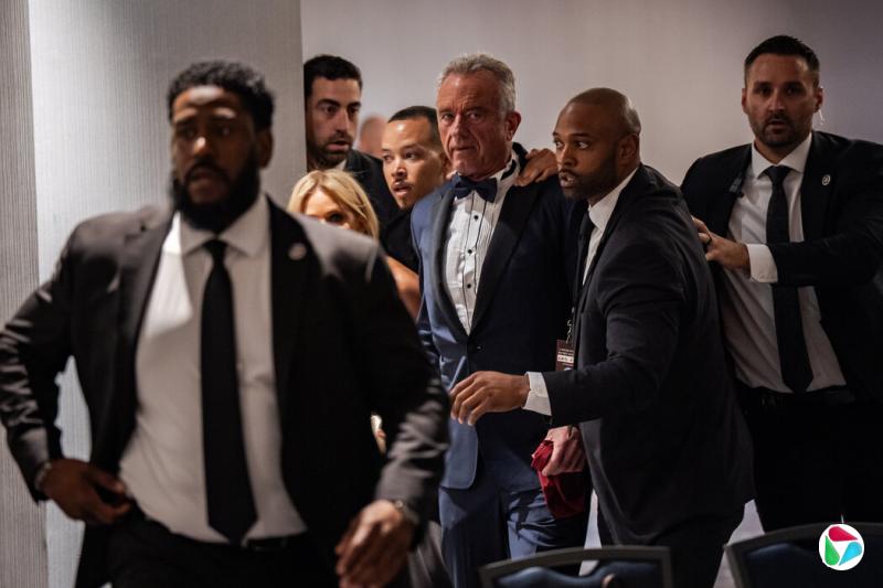 ǹ���������������С�޲��ء�����Ϻ�������λ�ڸ󲿳�һ��Ѹ�ٴ������������