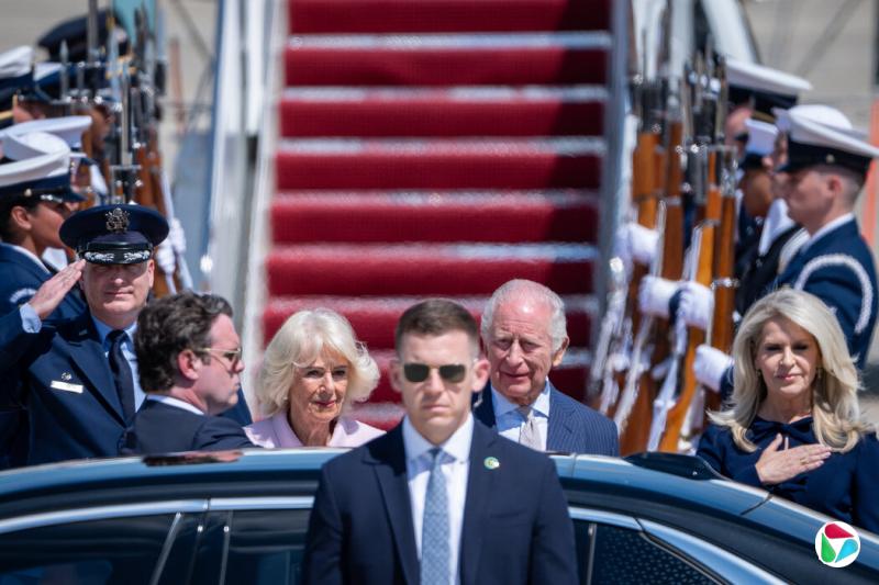 ��������������һ����ִﰲ��³˹���ϻ��ء����������·����ڼ䣬���ھֽ�Ϊ�������ṩ������