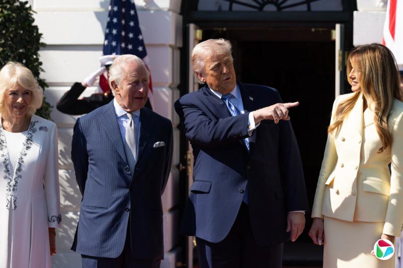 ��һ�����ɵ¡���������ͳ���һ����÷����櫡��������ڰ׹�ӭ��Ӣ���������˹�����Ϳ���������