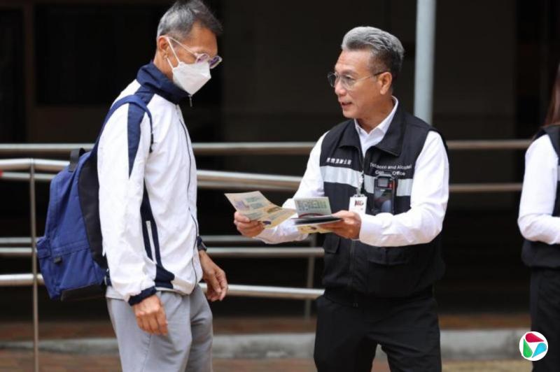 ������Ͽ����¹���· ��Ա���ػ���һ�� ����Ӱ������ҵ