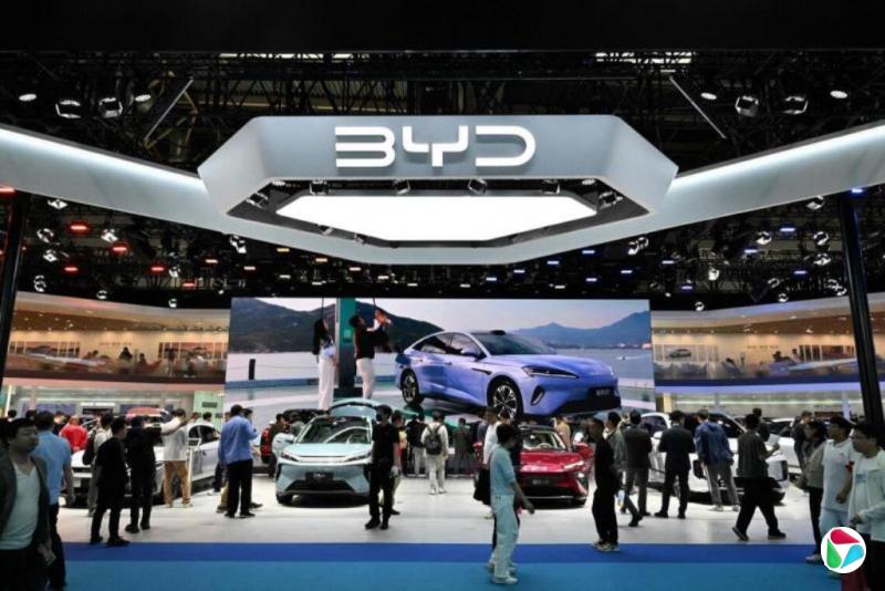 �ж�ս�´١�����ת�硱 �й�ͷ������4�³��ڴ���