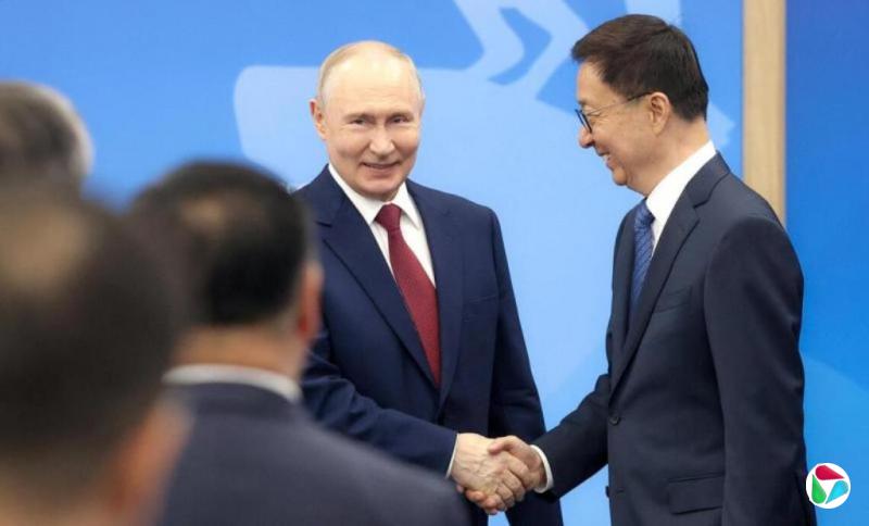 �������վ� ���ж��������λ�����չ��ʵ����
