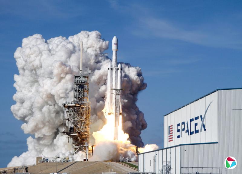 SpaceX���״ι���ļ�ɵķ��м۶�Ϊÿ��135��Ԫ����˾��ֵ��˴ﵽ1.77������Ԫ������Ͷ���߶���һ��ֵ�Ƿ�����ֻ���̬�ȡ�