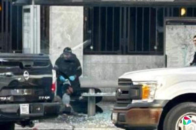 美国加州枪击事件 14人中枪四人死亡