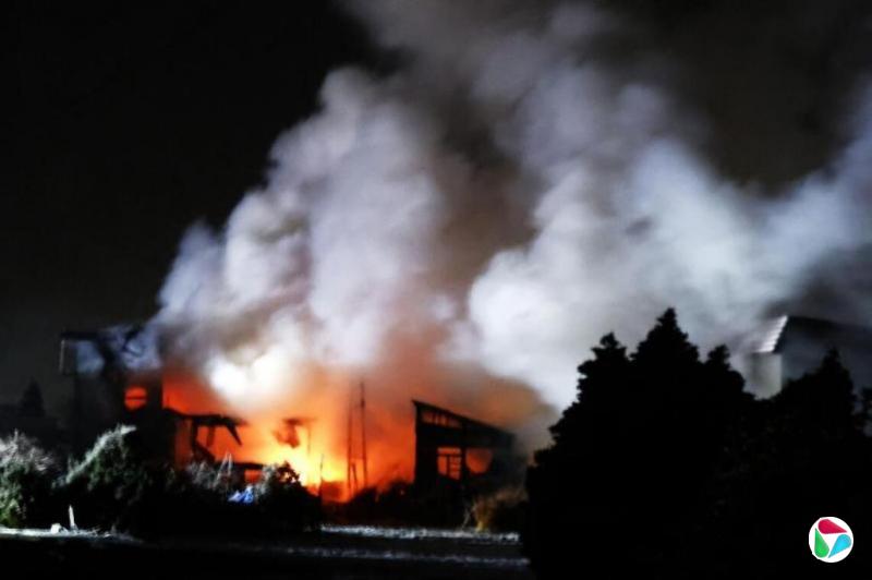 受强震影响 日本一核设施乏燃料池水外溢