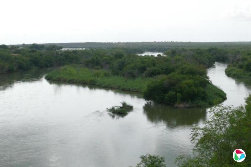 特朗普威胁墨西哥 不立即供水就加征5%关税