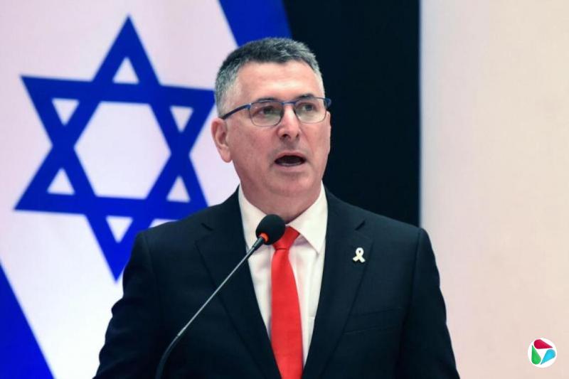 �Է���������������̫���ƾ���ɫ��