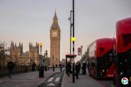 Ӣ�������Ĵ󾭼ú�ͳ��Ҫְ��Ƹ�ܴ�