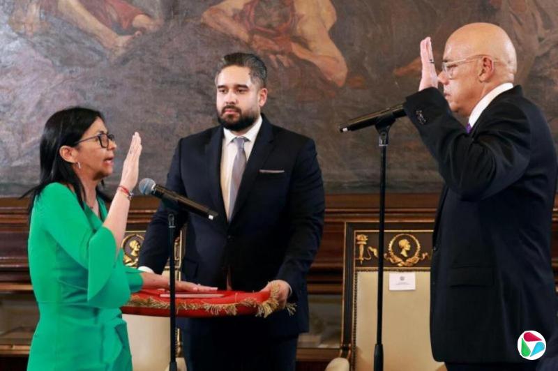 ������ܱ�������������ϵ�����쵼 ����ά��ί�������ȶ�