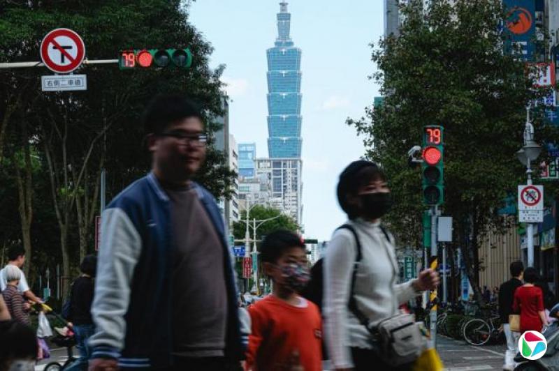 ̨����ͷһ����ͥ