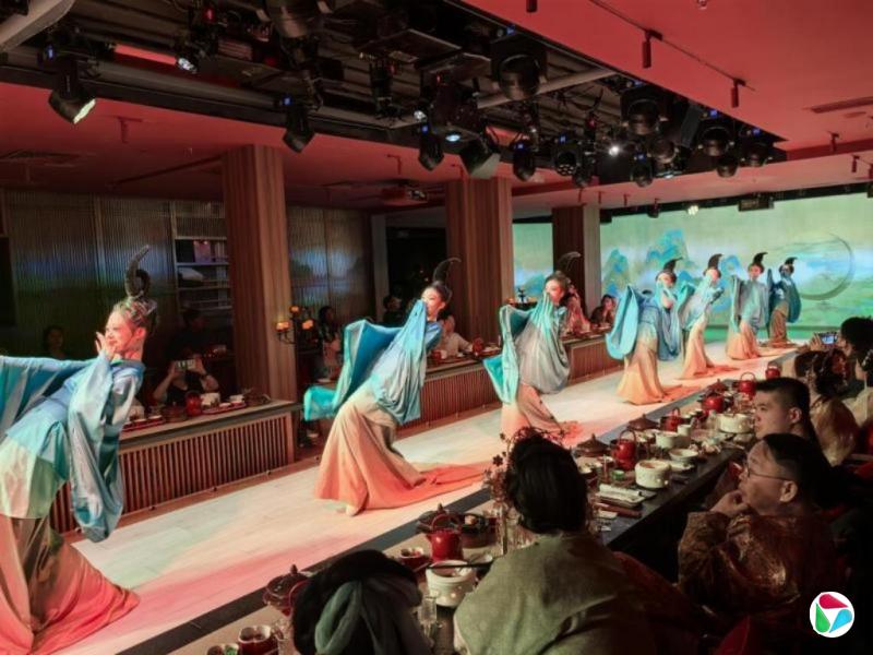 ���й���Ϊץ��  ����ʽ��������������ֵ