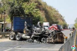 ī���緷�����ű����ж�����27����ȫ��Ա����