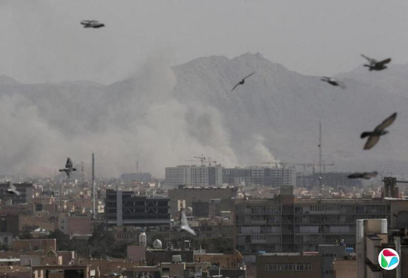 消息:伊朗防长和革命卫队地面部队司令在袭击中丧生