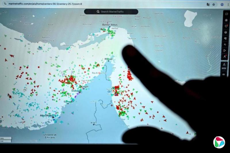 �׶ر���ҵ�ߣ�����ľ�Ⱥ�Ͽ�ɻ�ս����