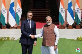 <b>�����������ʾ��� Ī�Ͼ��ж����ƺ�������</b>