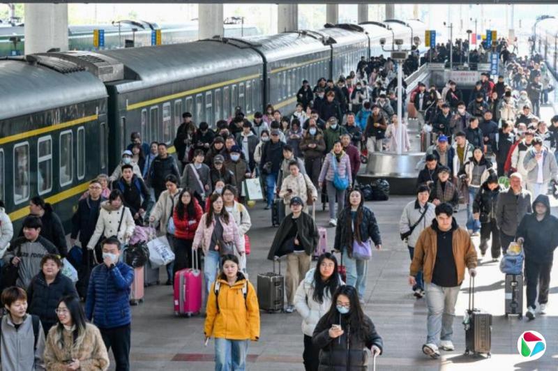 中国今年春运跨区域人员流动量再创新高