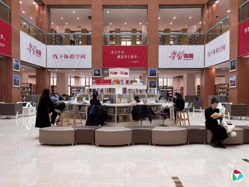 �ӱ߽�����ҵ����  �½������˻����뽹�ǲ���