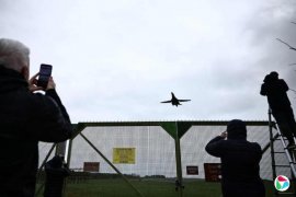 ��ý��������ǰ��ӡ������Ӣ���ϻ��ط�����ö����