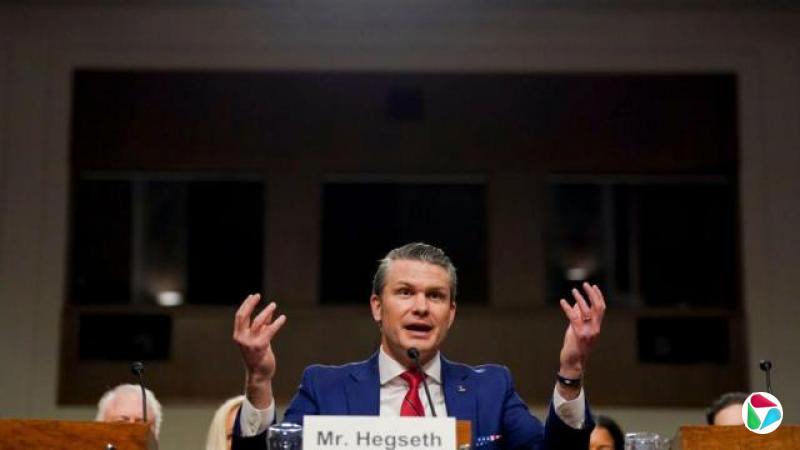 2025年1月14日,赫格塞斯在参议院军事委员会的确认听证会上出席并发言的资料画面